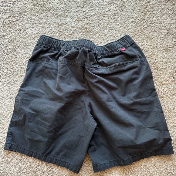 Levi’s [L] - Picture 2 of 2